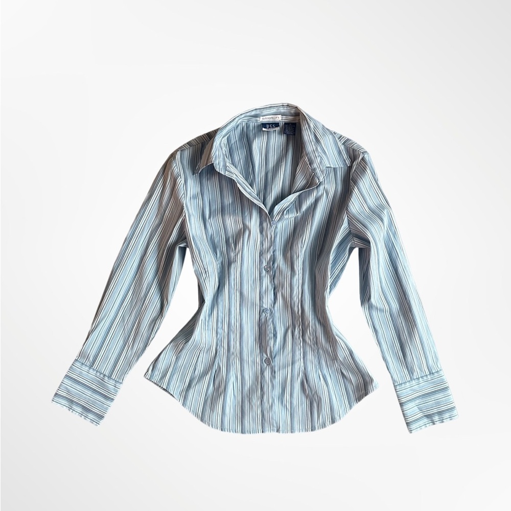 Blue, white and black striped button-up shirt #preppy #oldmoney
